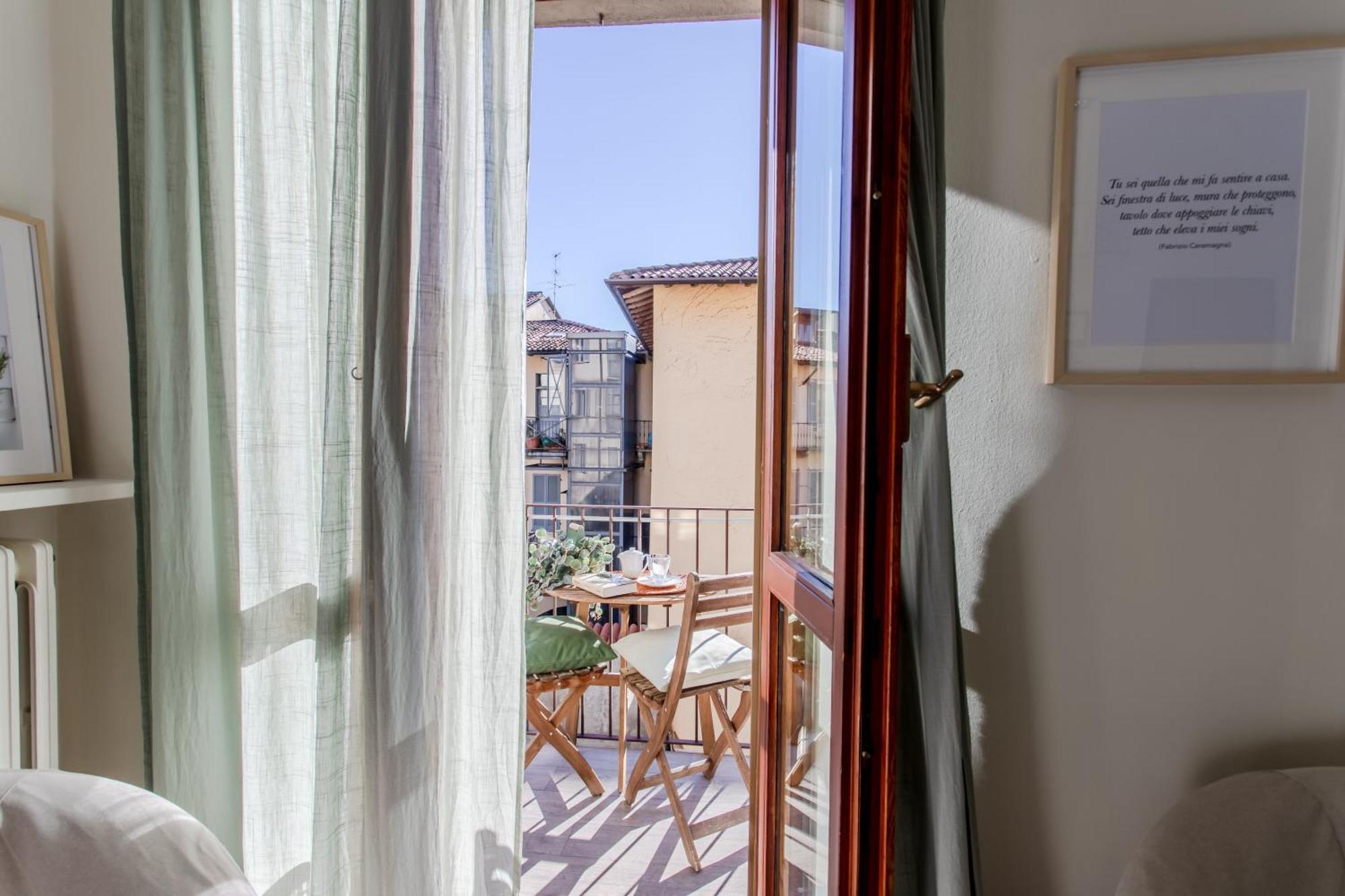 Casa Caterina - Pavia City - By Host4U Kültér fotó